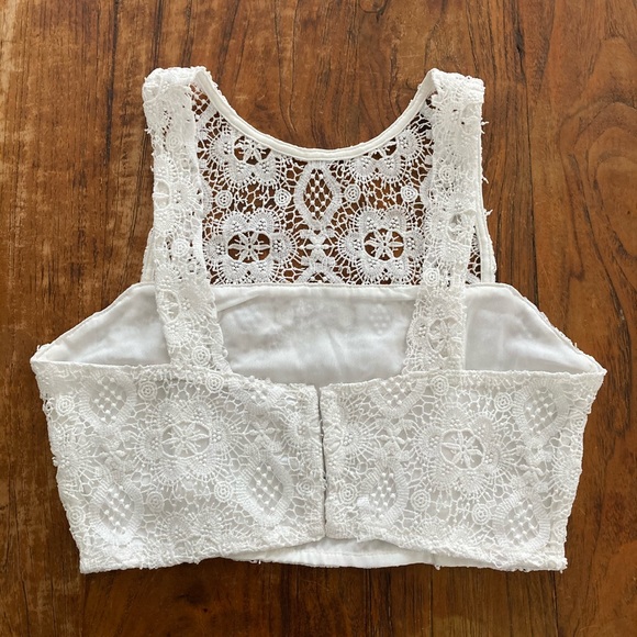 [LOVERS+ FRIENDS] Lace Crop Top & Skirt Set - Picture 11 of 15